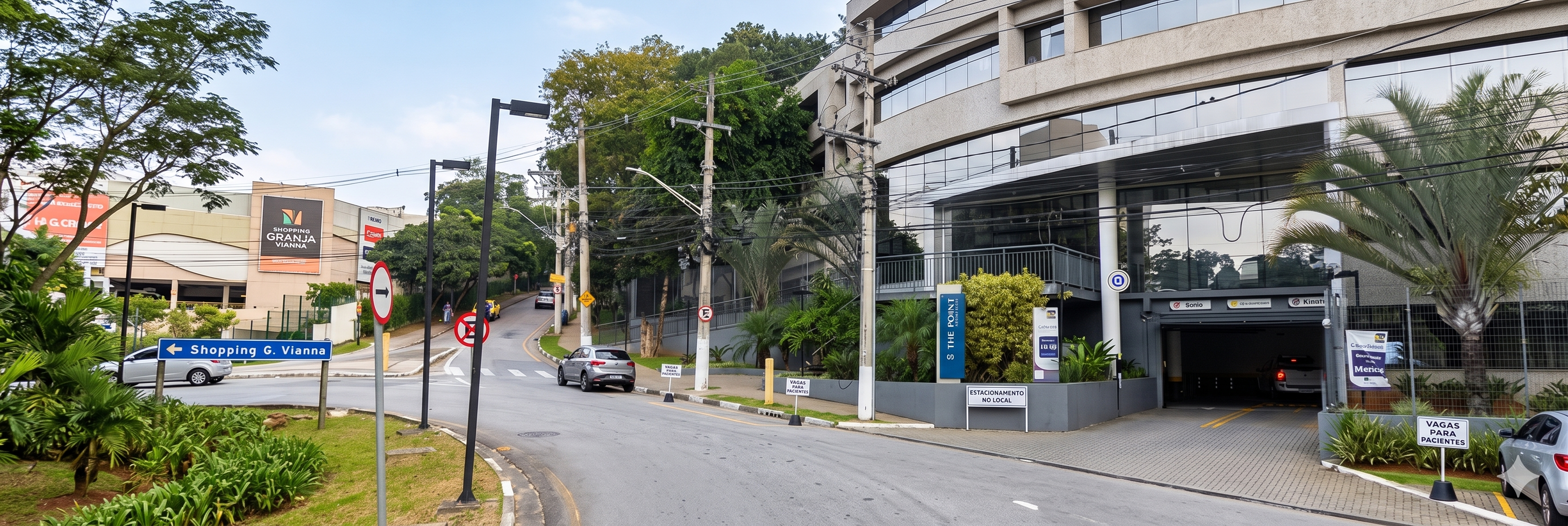 Fachada do edifício comercial The Point, onde está localizada a Senes Geriatria & Clínica Médica